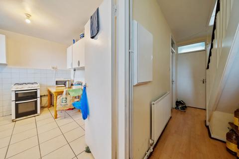 72 Polecroft Lane, London, SE6 4EF