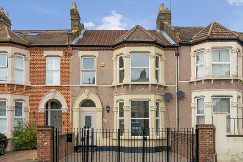 70 Hazelbank Road, London, SE6 1TQ