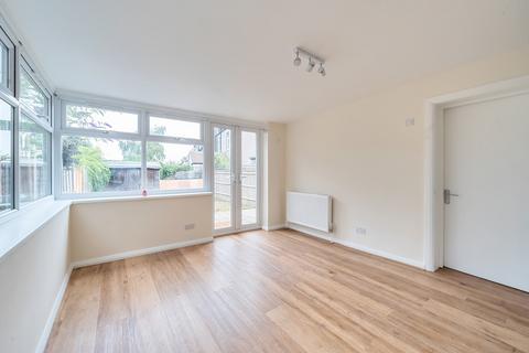 70 Hazelbank Road, London, SE6 1TQ