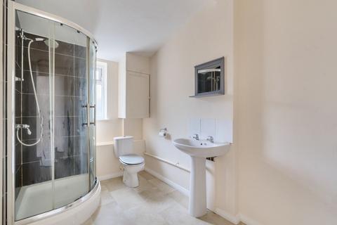 70 Hazelbank Road, London, SE6 1TQ