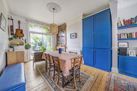 7 Ardoch Road, London, SE6 1SR