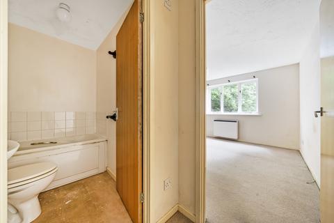 Flat 6, Blair Court Cumberland Place, London, SE6 1LD