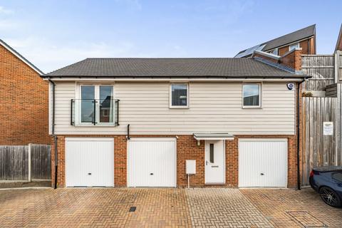 60 Oakes Crescent, Dartford, DA1 5UF