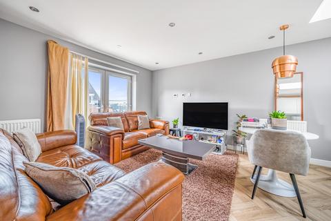 60 Oakes Crescent, Dartford, DA1 5UF