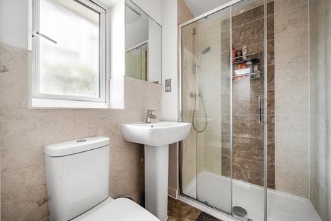 60 Oakes Crescent, Dartford, DA1 5UF