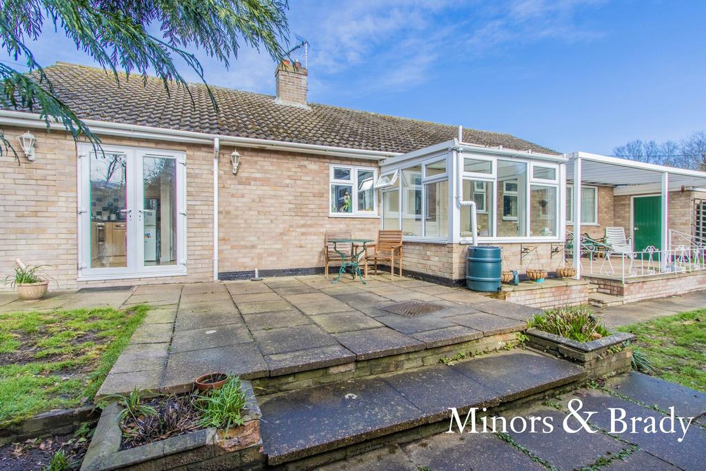 Beech Tree Way, Earsham, NR35 3 bed detached bungalow for sale £325,000