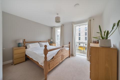 2 bedroom apartment for sale, Latimer Square, London