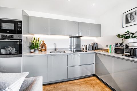 3 bedroom apartment for sale, Harrison Walk, Greenwich