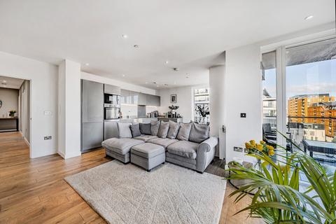 3 bedroom apartment for sale, Harrison Walk, Greenwich