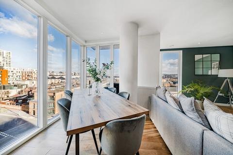 Flat 308, Iverson Point, 4 Harrison Walk, London, SE10 0YN
