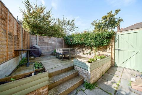 2 bedroom end of terrace house for sale, Ormiston Road, London