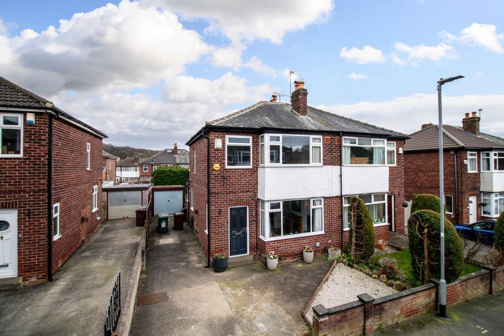 Vesper Gate Mount, Kirkstall, Leeds, West Yorkshire, LS5 3 bed semi