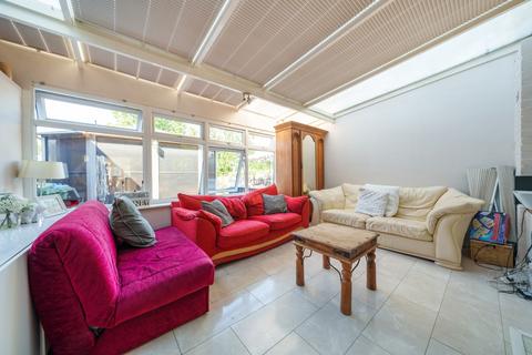 689 Sidcup Road, London, SE9 3AQ