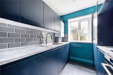34 Southend Close, London, SE9 2SF