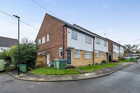 26 High Point, London, SE9 3NZ