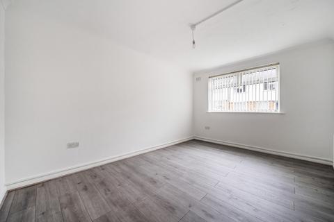 26 High Point, London, SE9 3NZ