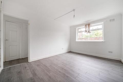 26 High Point, London, SE9 3NZ
