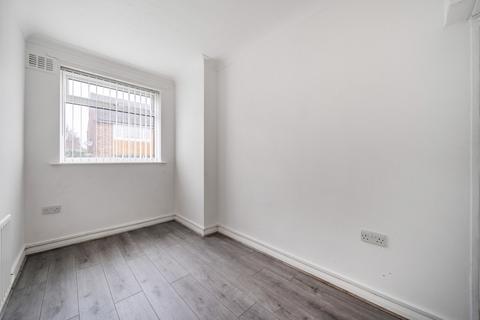 26 High Point, London, SE9 3NZ