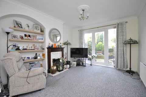 2 bedroom terraced house for sale, Baring Road, London