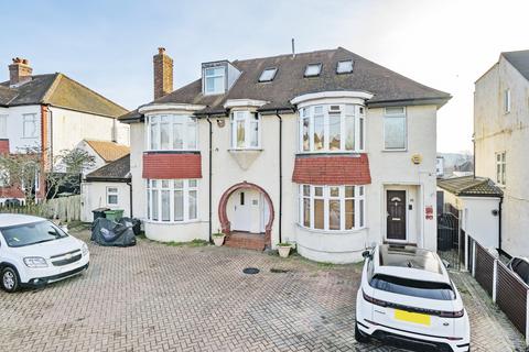 2 bedroom apartment for sale, Burnt Ash Lane, Bromley, Kent