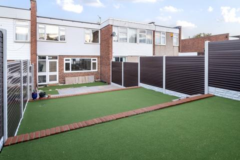 3 Mirror Path, London, SE9 4NY