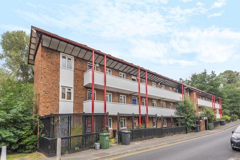 1 bedroom apartment for sale, Wydeville Manor Road, London