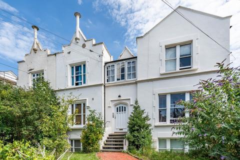 Flat 1, 67 Darnley Road, Gravesend, DA11 0SF