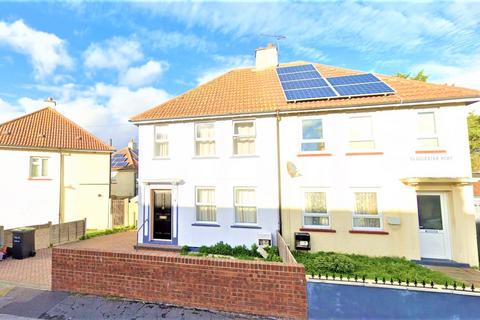 4 Gloucester Road, Gravesend, DA12 5JY