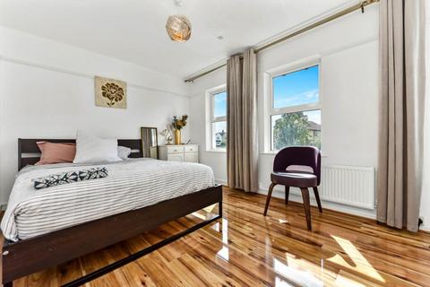 4 Gloucester Road, Gravesend, DA12 5JY