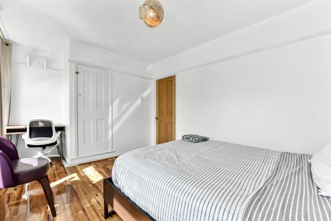 4 Gloucester Road, Gravesend, DA12 5JY