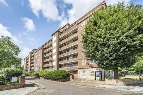 3 bedroom apartment for sale, St. Agnes Place, Kennington, London