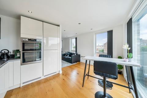 1 bedroom apartment for sale, East Street, London