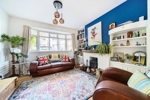 17 Ashdale Road, London, SE12 9ND