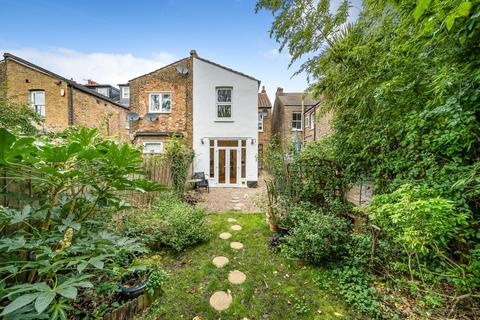 87 Effingham Road, London, SE12 8NT