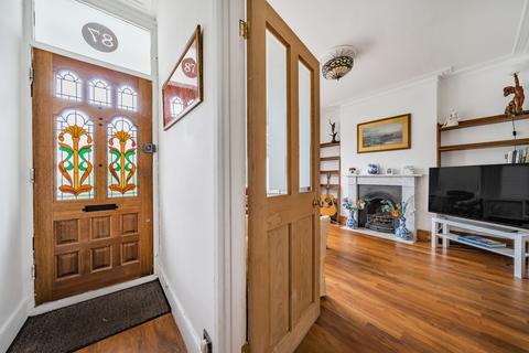 87 Effingham Road, London, SE12 8NT