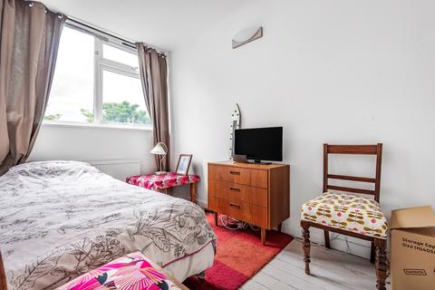 2 bedroom apartment for sale, Granville Park, London