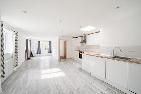 2 bedroom terraced house for sale - Blagdon Road, Lewisham, London