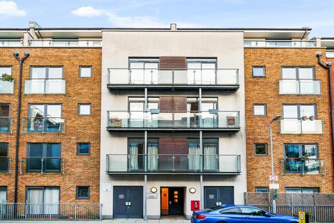 1 bedroom apartment for sale - Desvignes Drive, London
