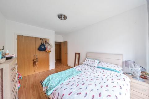 1 bedroom apartment for sale - Highfield Close, London