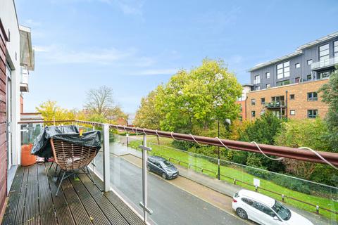 1 bedroom apartment for sale, Highfield Close, London