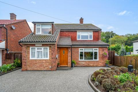 4 bedroom detached house for sale, Rushmore Hill, Pratts Bottom