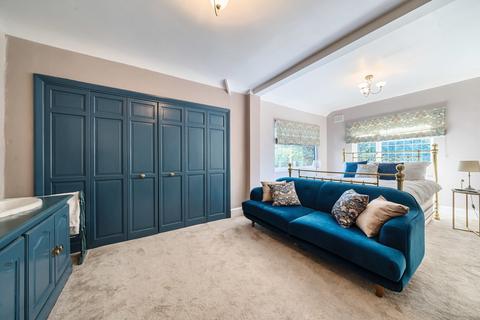 4 bedroom detached house for sale, Ninhams Wood, Keston Park
