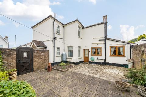 14 Heathfield Road, Keston, BR2 6BQ