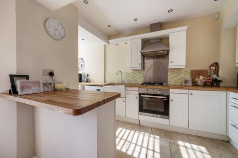 73 Heath Way, Erith, DA8 3LZ