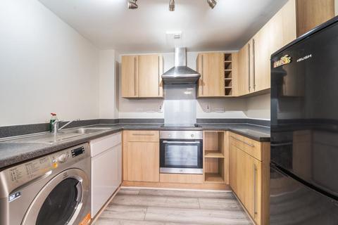 2 bedroom flat for sale, Slough,  Berkshire,  SL2