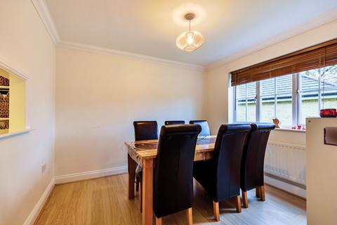 37 Tregony Road, Orpington, BR6 9XD