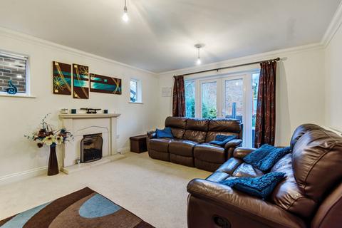 37 Tregony Road, Orpington, BR6 9XD