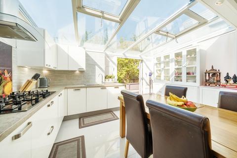 11 Avalon Road, Orpington, BR6 9AX