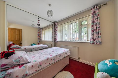 2 Warren Avenue, Orpington, BR6 6HX