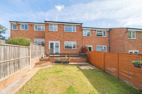 4 Chequers Close, Orpington, BR5 2QP